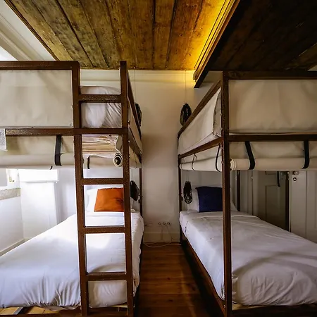 De Pedra E Sal Hostel&suites * Setúbal