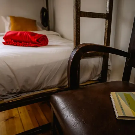 De Pedra E Sal Hostel&suites *