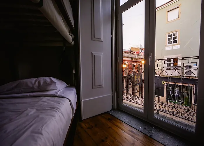 De Pedra E Sal & * Σετούμπαλ